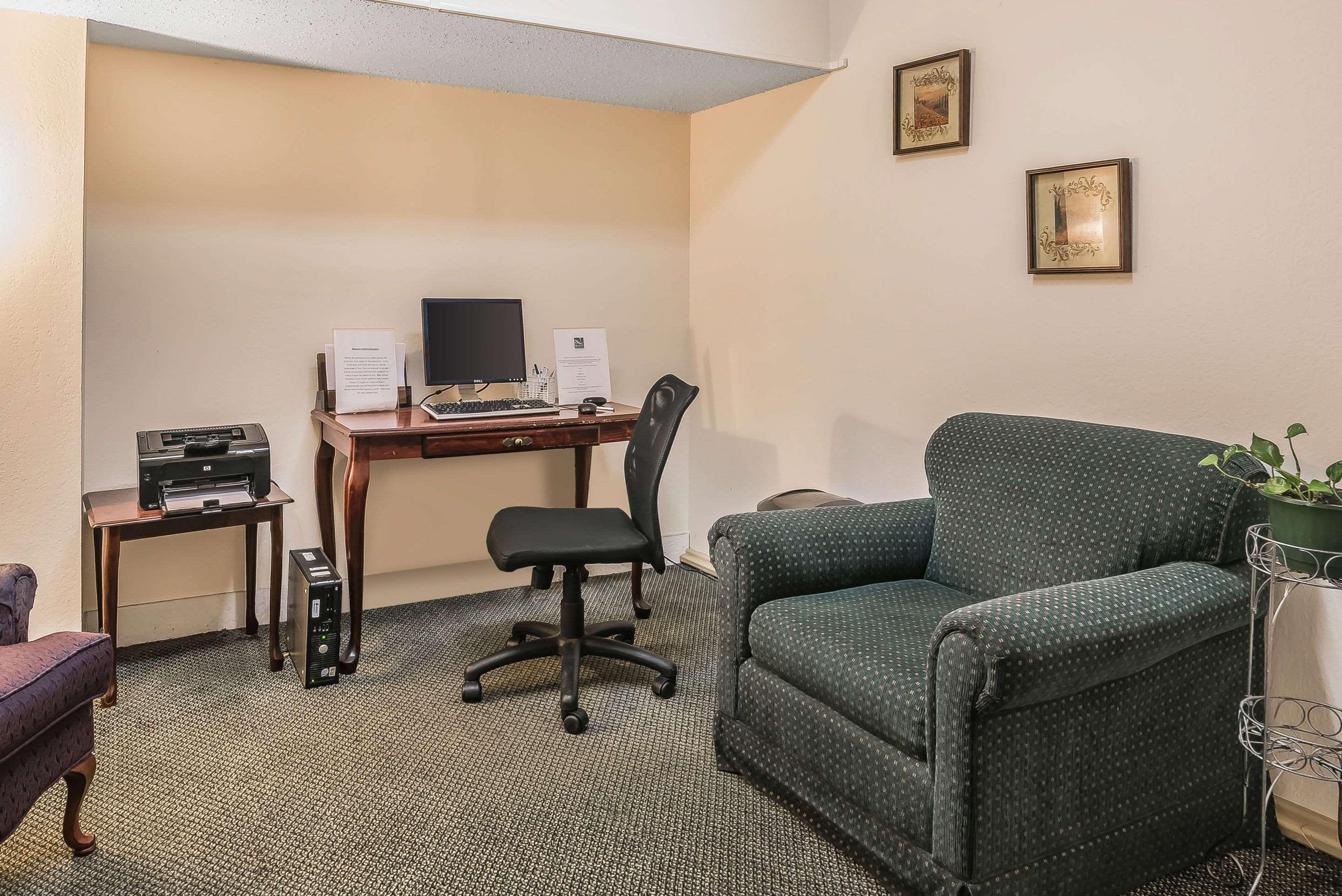 Quality Inn & Suites Albany Airport Latham Exterior foto