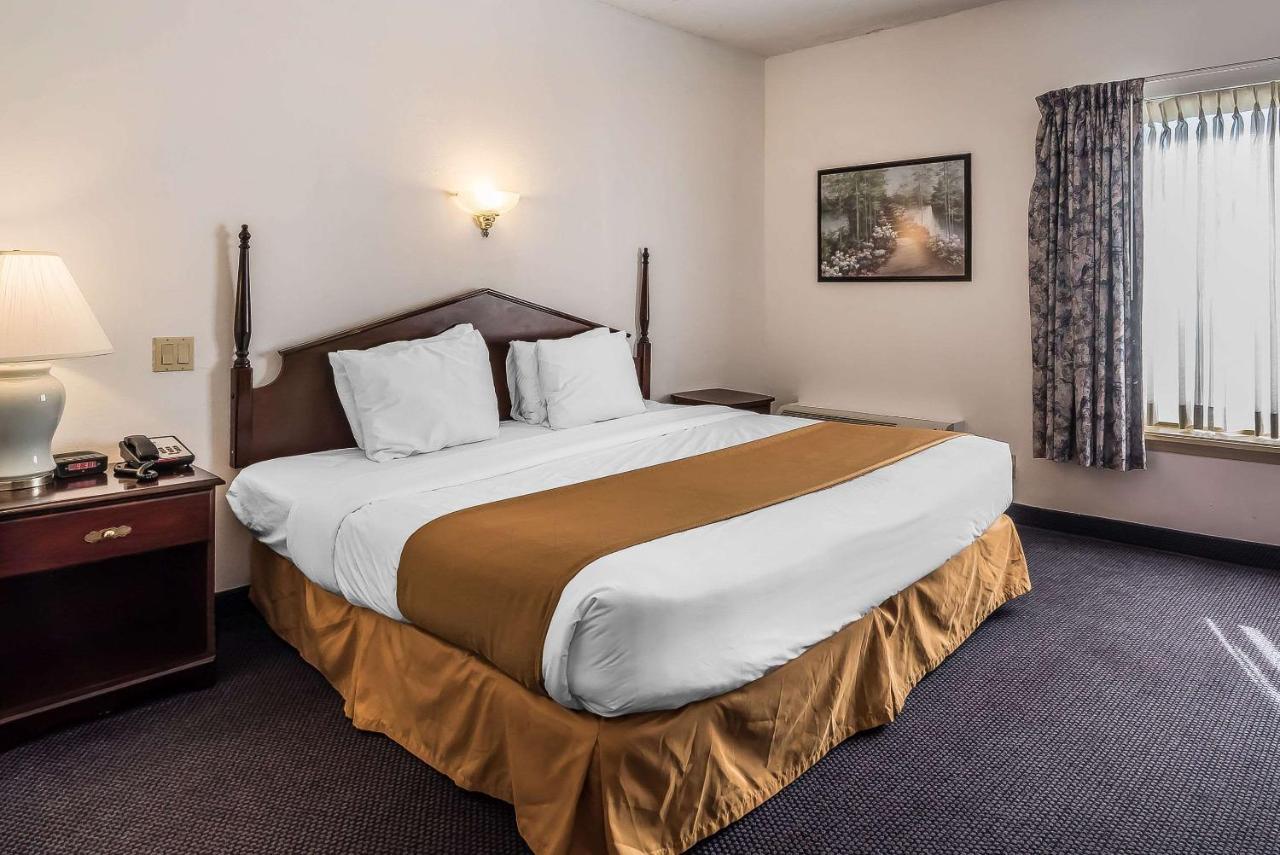 Quality Inn & Suites Albany Airport Latham Exterior foto